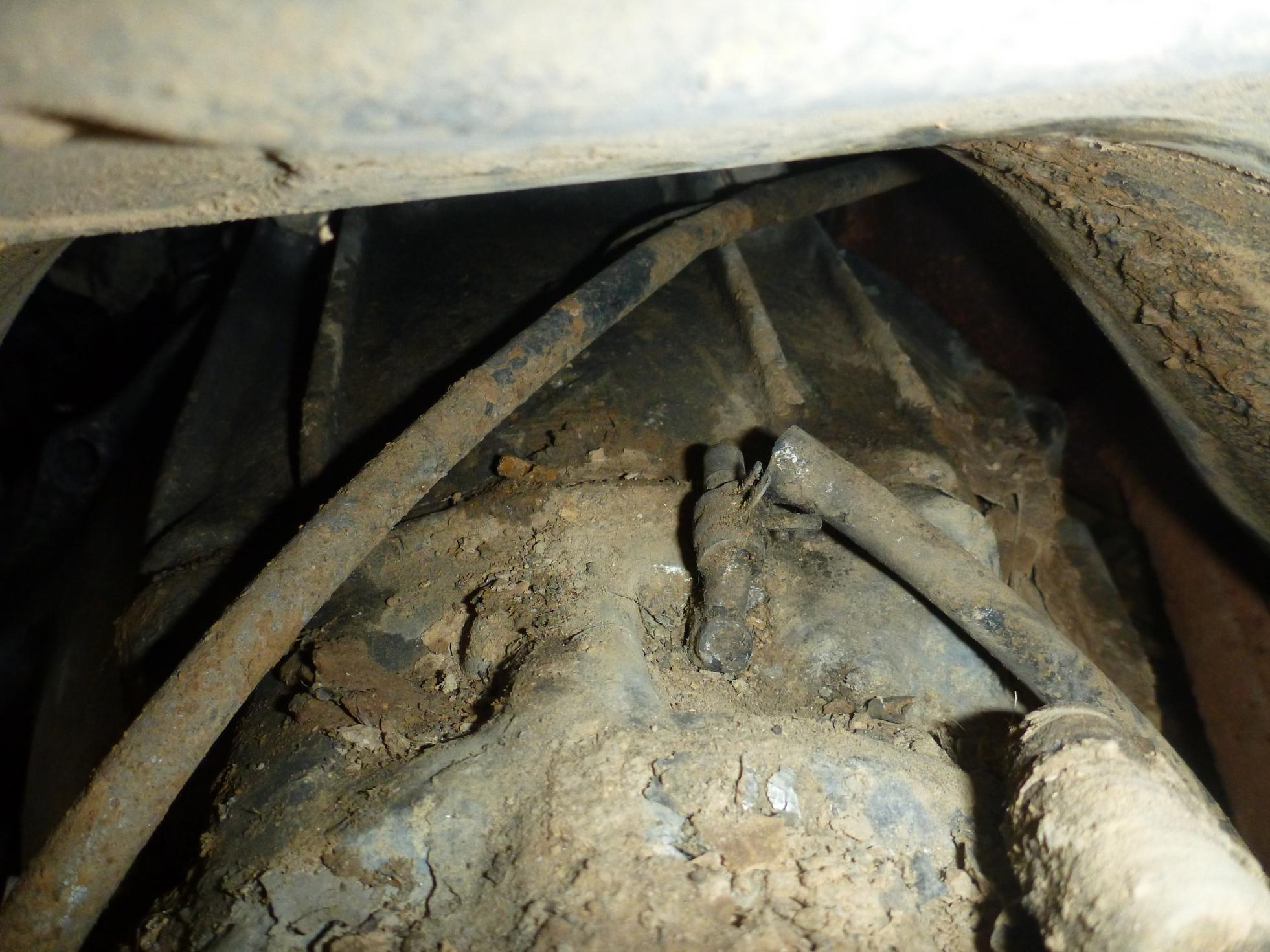 Click image for larger version
Name: Original Gearbox Breather 1.jpg
Views: 1
Size: 289.1 KB
ID: 1271598